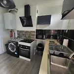 Appartement Clermont-Ferrand F3 2 Chambres 1 Chambre Avec 1 Lit Simple Et 1 Chambre Avec 2 Lits Doubles