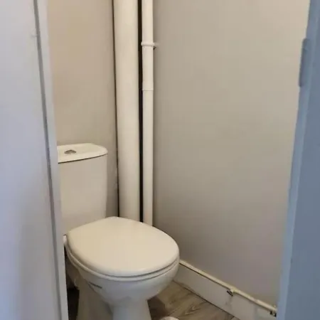 Le Temps D'un Sejour F3 2 1 Avec 1 Lit Simple Et 1 Avec 2 Lits Doubles Et 1 Garage Apartment *