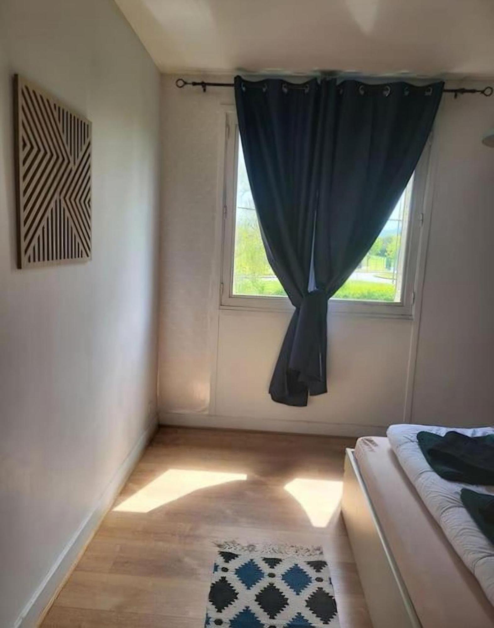 F3 2 1 Avec 1 Lit Simple Et 1 Avec 2 Lits Doubles Appartement