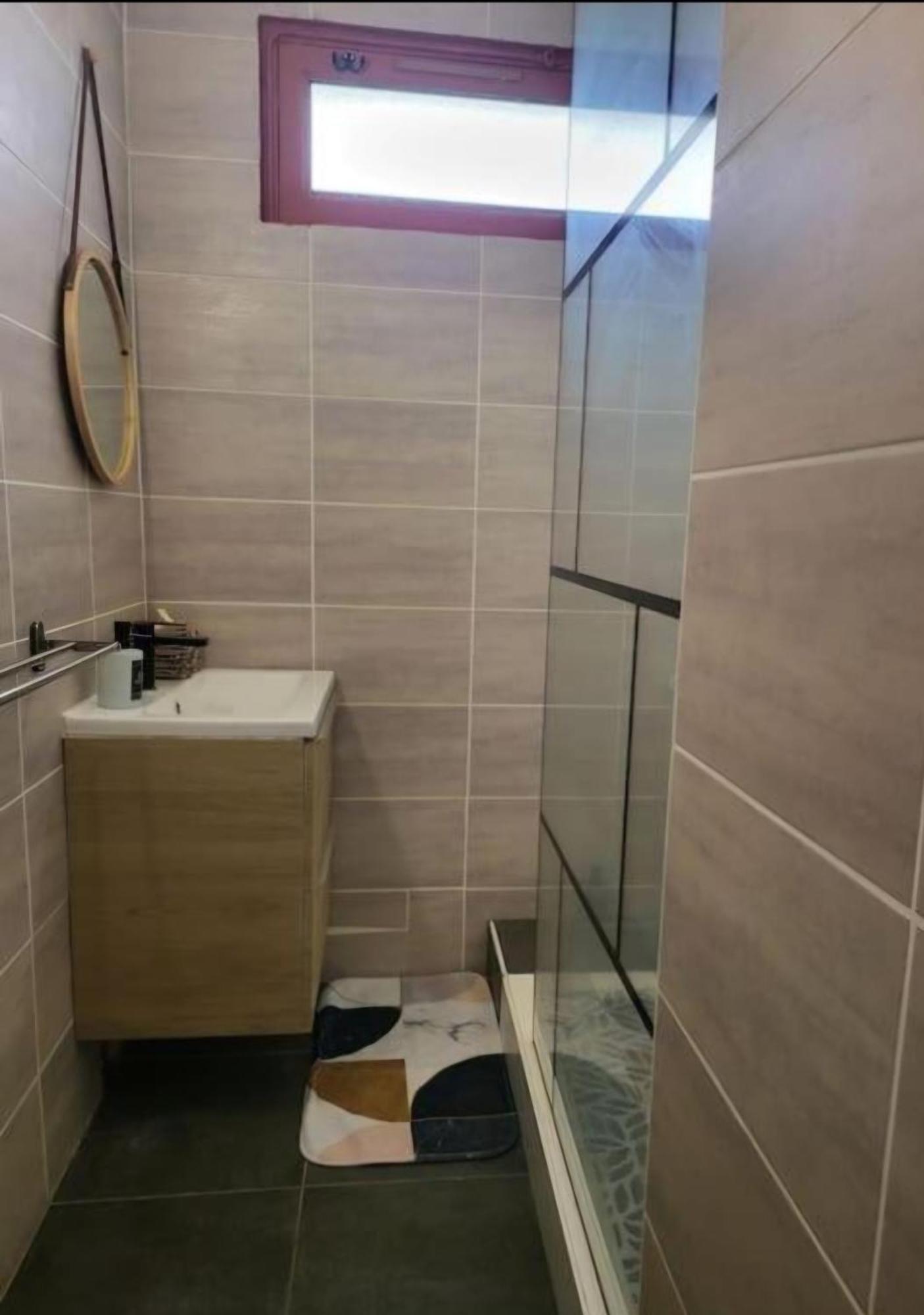 F3 2 1 Avec 1 Lit Simple Et 1 Avec 2 Lits Doubles Appartement *